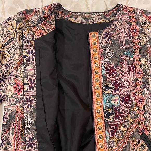 Beautiful Open Front Printed Studded Embroidered Jacket - Picture 9 of 11